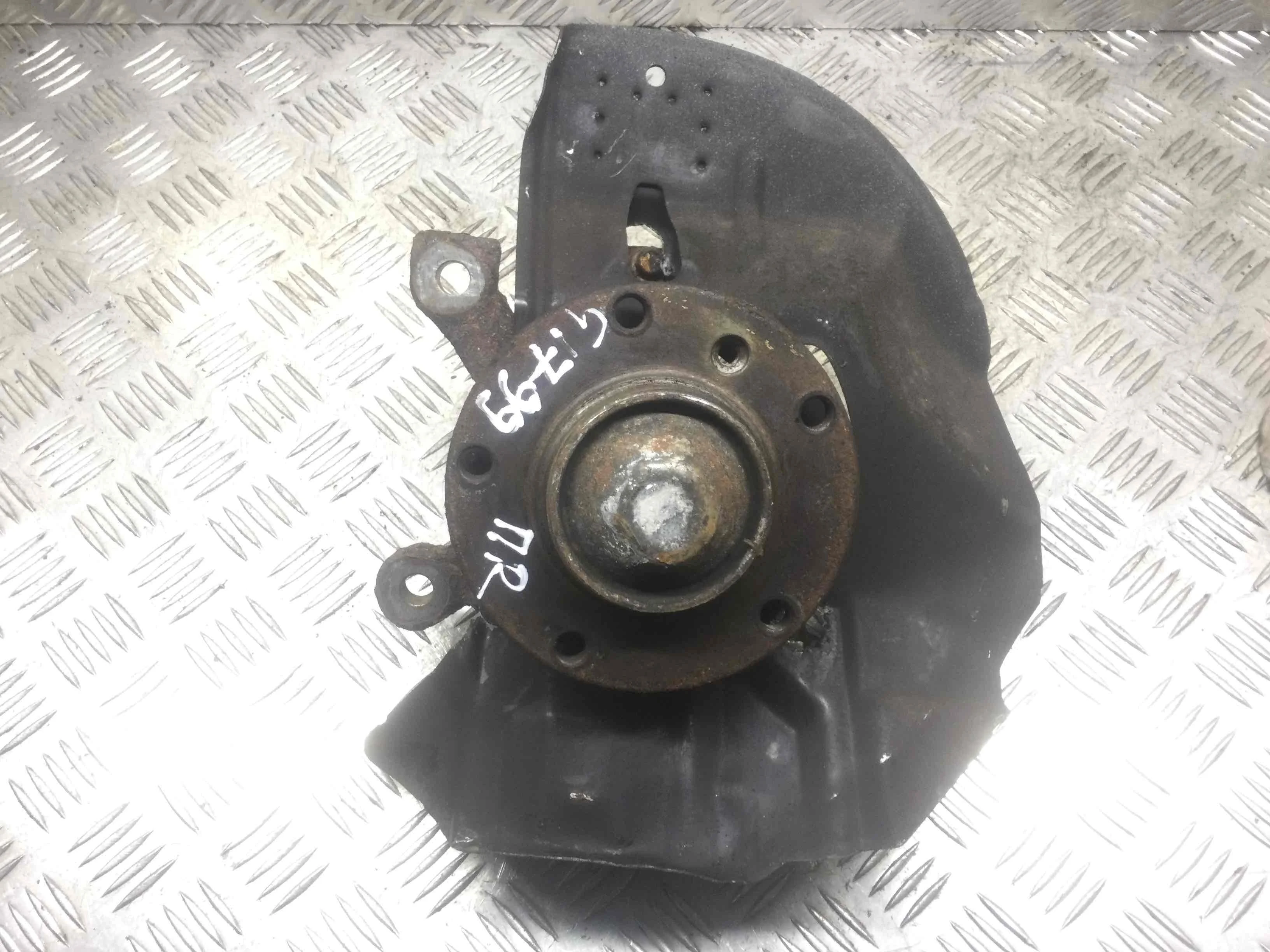 Ступица передняя правая BMW 3-Series 3-Series E46 1998 - 2006 бензин 2.0 i Механика Седан