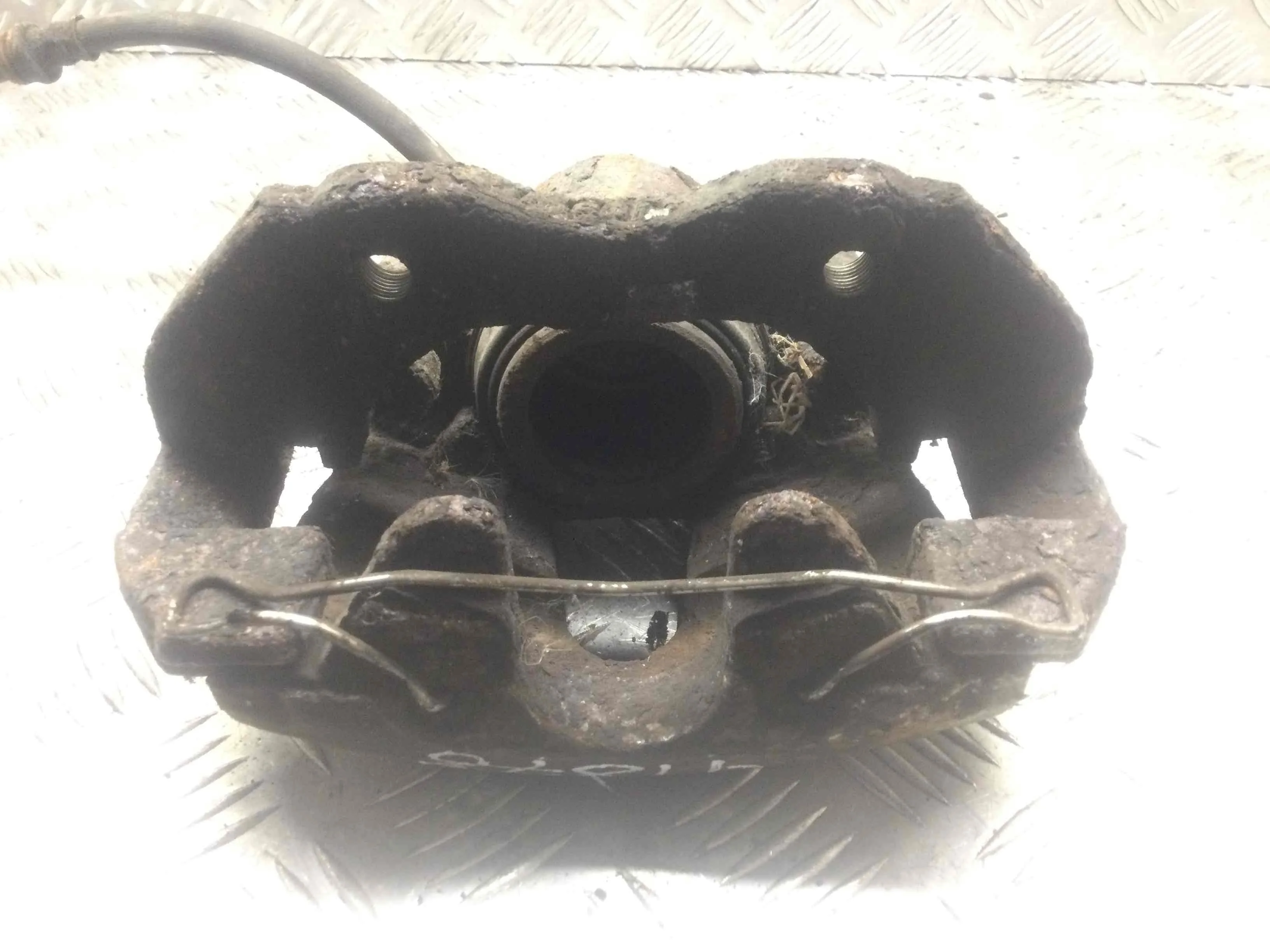 Суппорт передний левый Mazda 3 3 I (BK) 2003 - 2009 дизель 1.6 CiTD Механика Минивэн