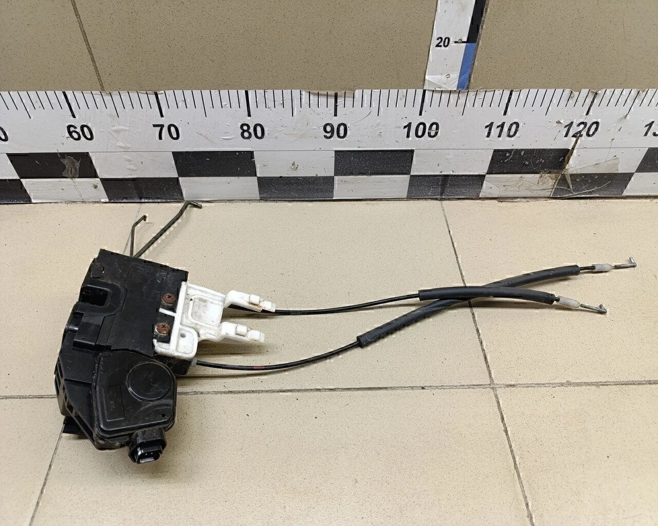 Замок двери передней левой Santa Fe (SM)/ Santa Fe Classic 2000-2012