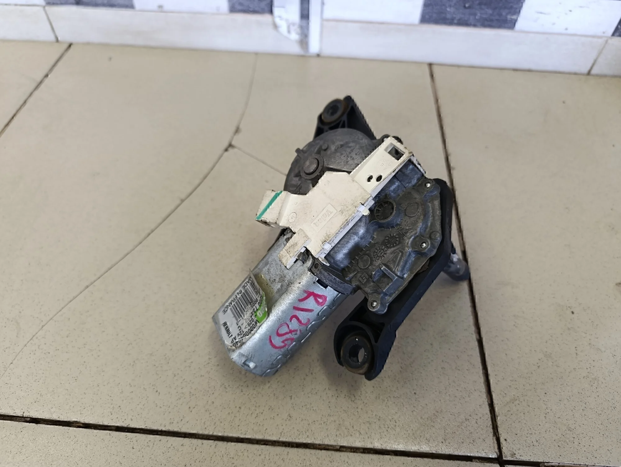 Моторчик стеклоочистителя задний Duster 2012>