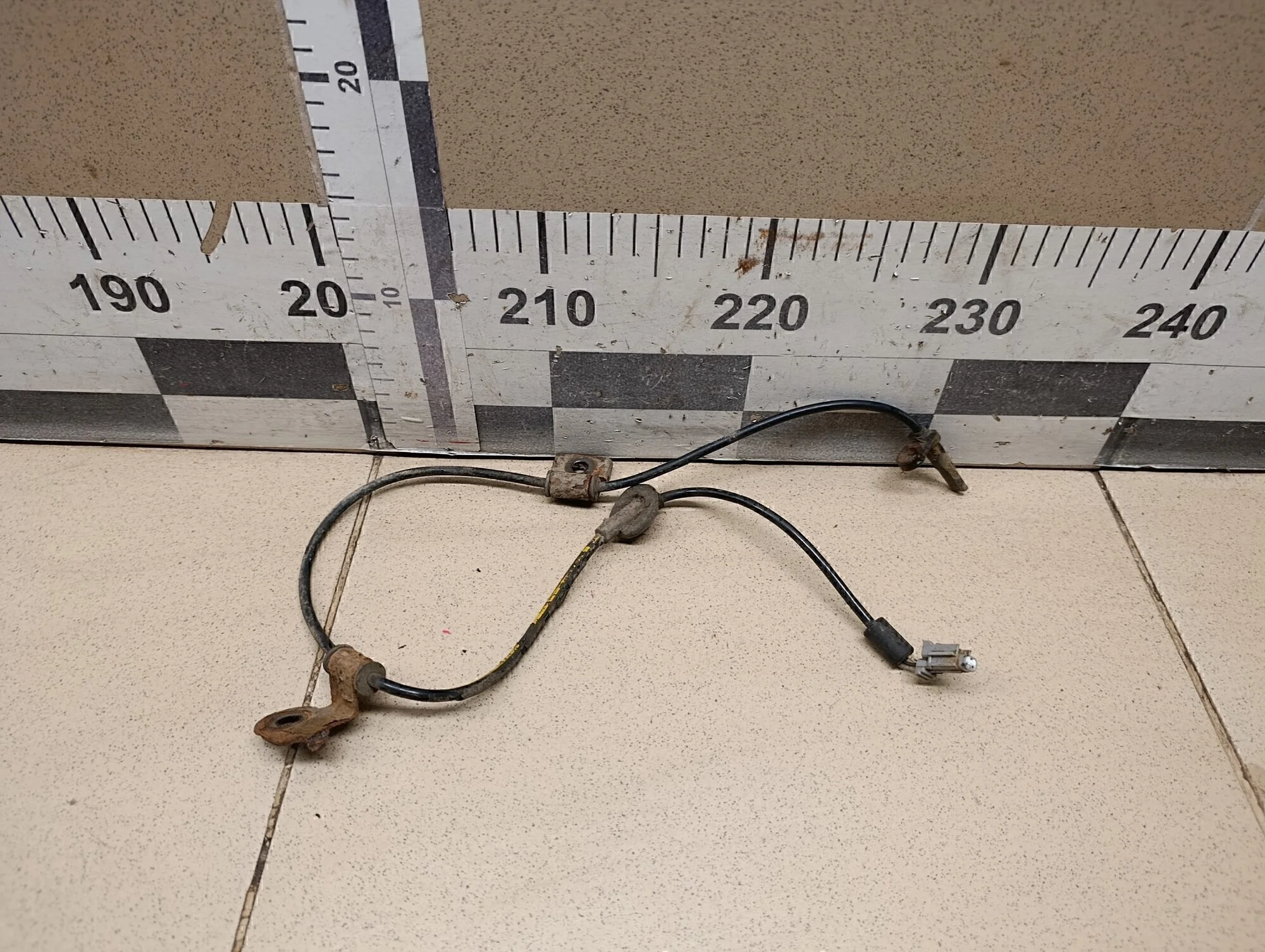 Датчик ABS задний левый Forester (S12) 2008-2012