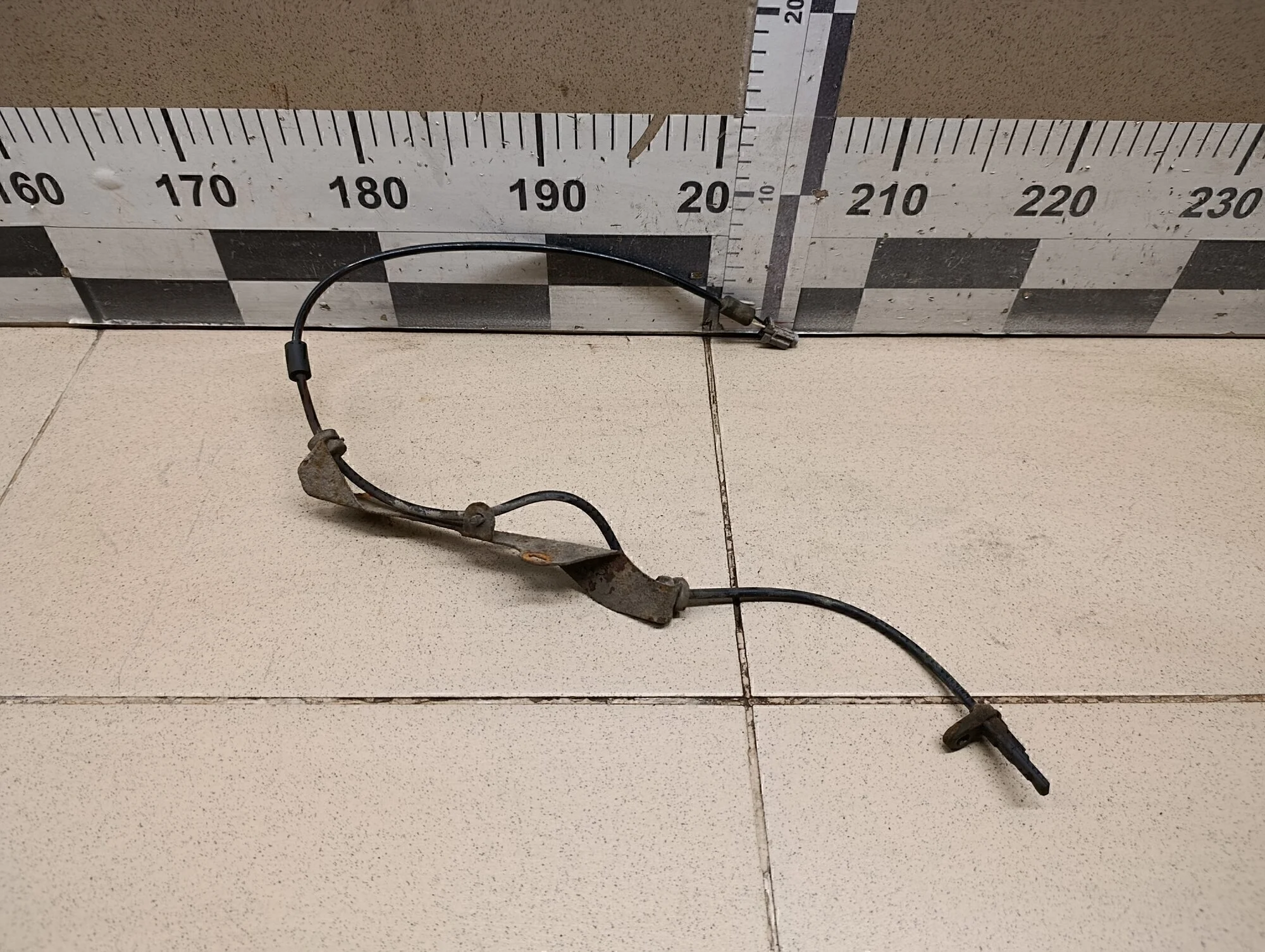 Датчик ABS задний левый Forester (S12) 2008-2012