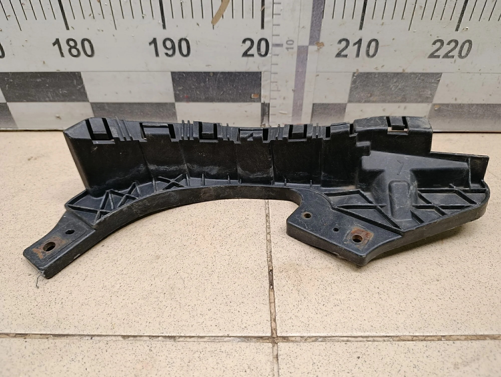 Направляющая переднего бампера левая Forester (S12) 2008-2012