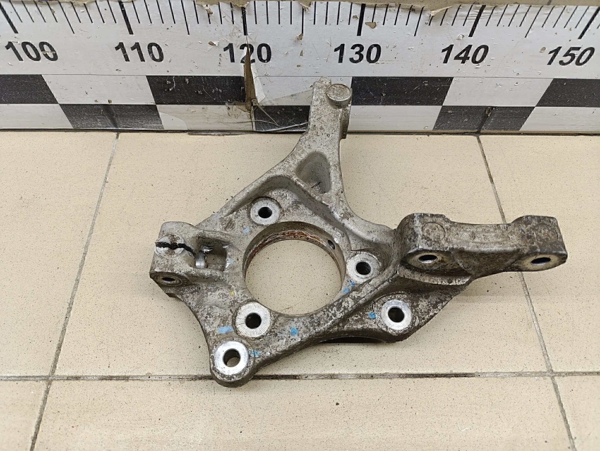 Кулак поворотный передний левый Cruze 2009-2016