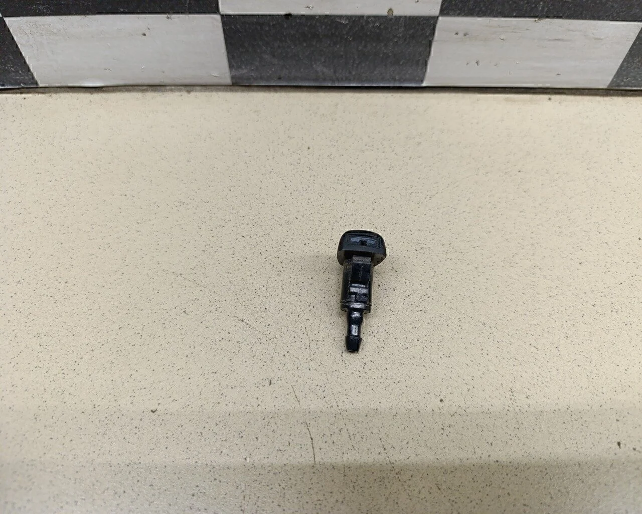 Форсунка омывателя лобового стекла ix35/Tucson 2010-2015