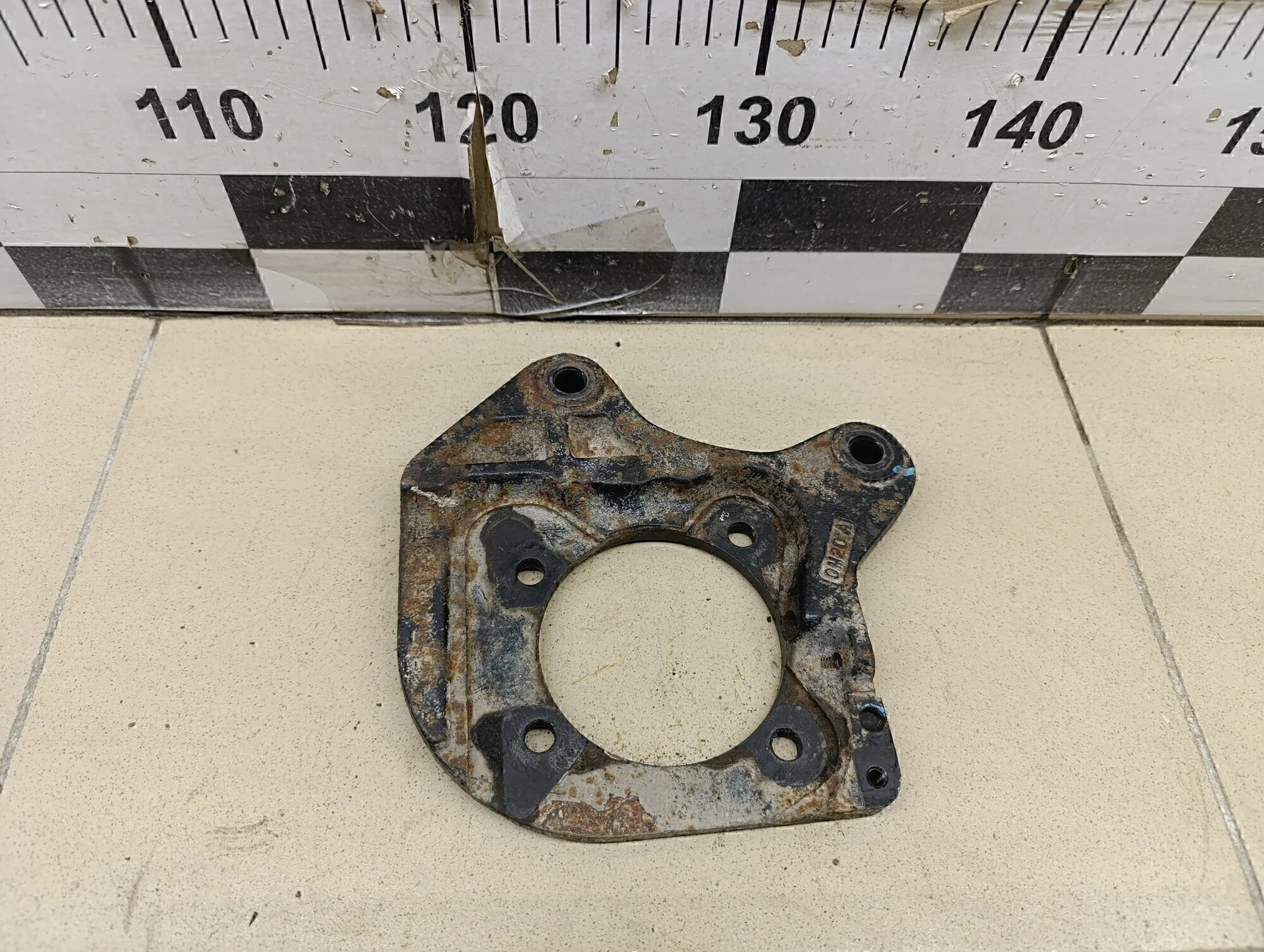 Скоба суппорта заднего Cruze 2009-2016