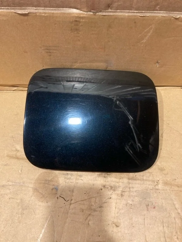 Лючок топливного бака Toyota Land Cruiser 2017 7735060090 URJ202 1VD-FTV 4.5