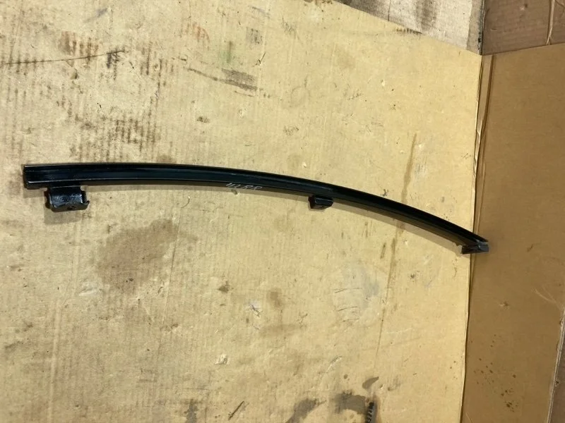 Направляющая стекла двери TOYOTA Camry 2017 6740733100 СЕДАН 2AR-FE, задняя правая