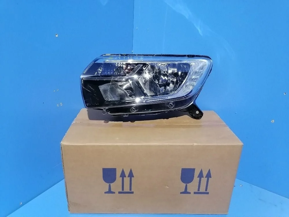 Фара левая Renault Sandero Stepway II рестайлинг (2018—2022) 260601719R