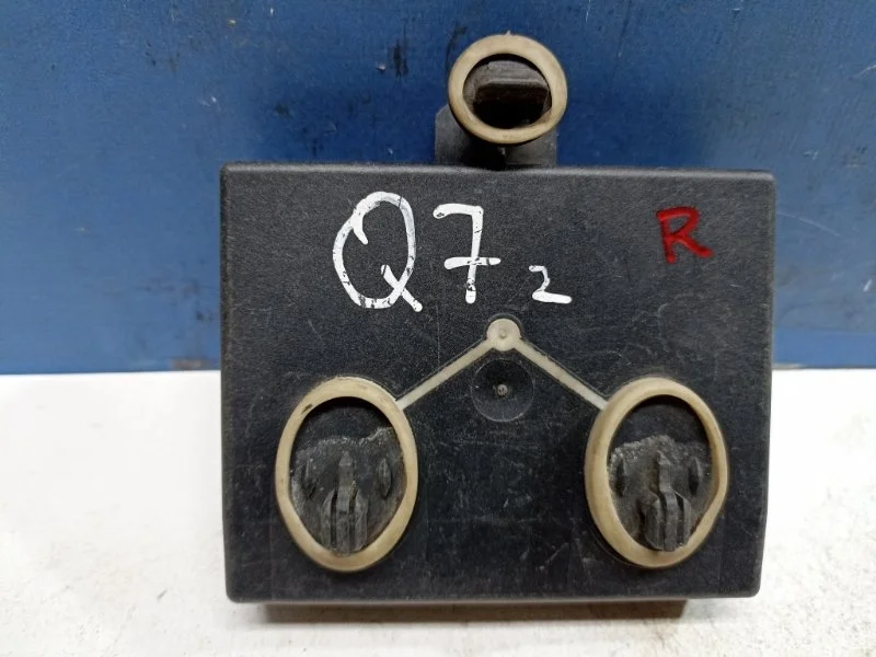 Блок управления дверью Audi Q7 2005 - 2015 4L0959792B, передний правый