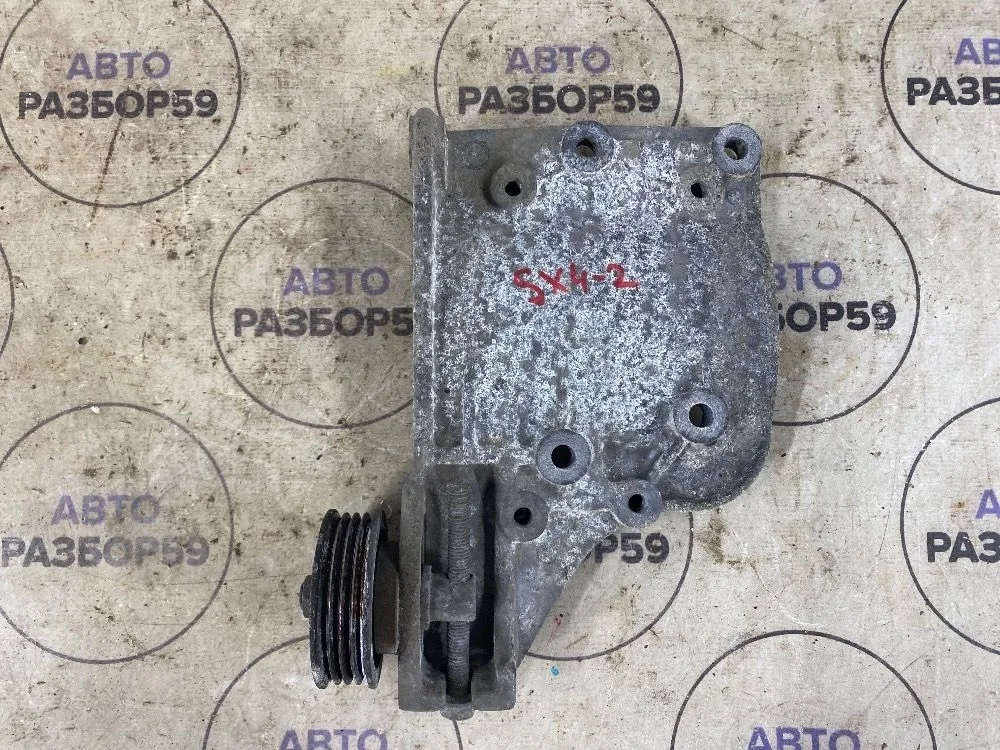 Кронштейн компрессора кондиционера Suzuki SX4 I рестайлинг (2009—2014)