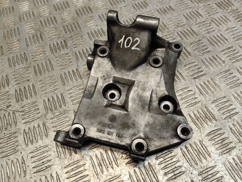 Кронштейн генератора Nissan Almera N16