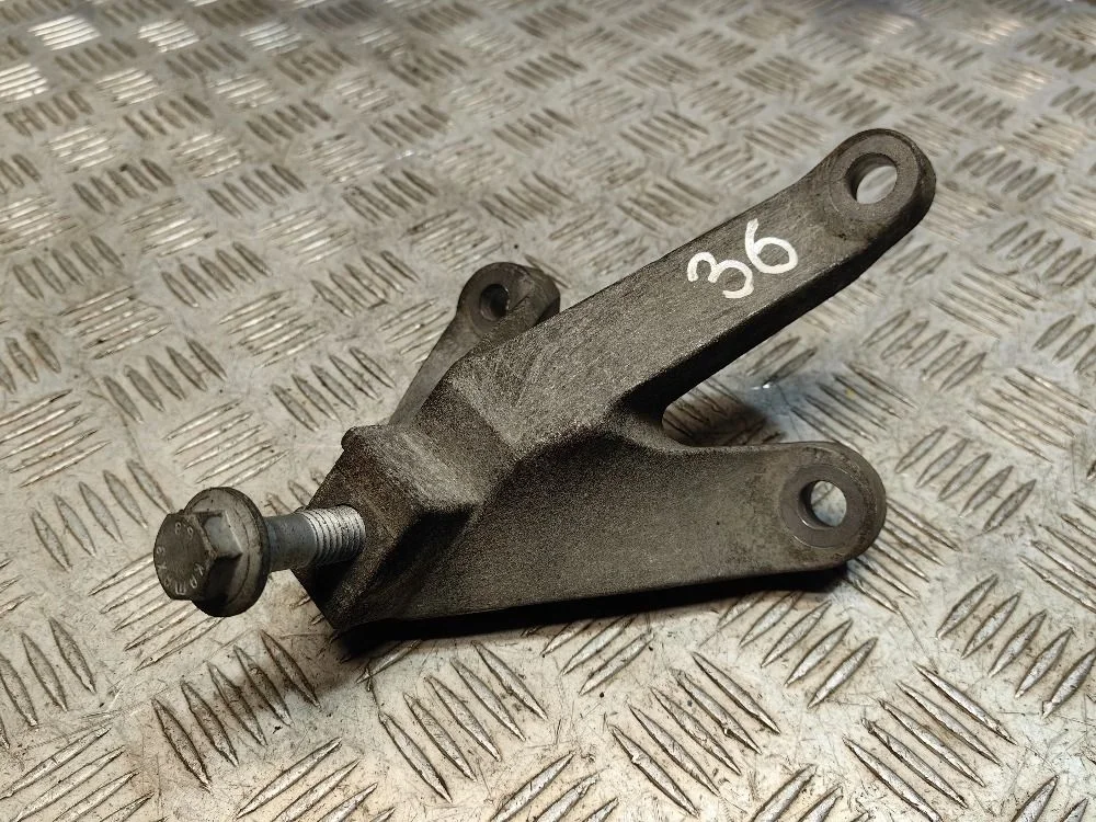 Кронштейн КПП левый Ford Focus III