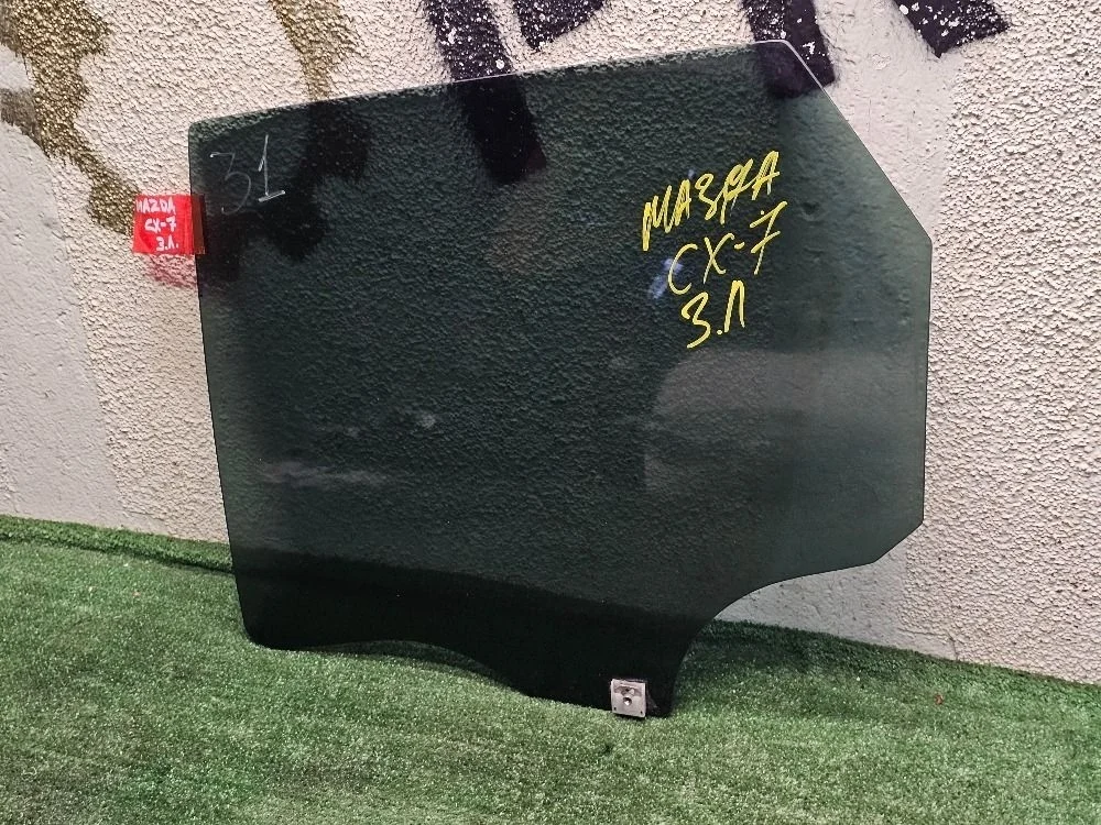 Стекло двери задней левой на Mazda CX-7