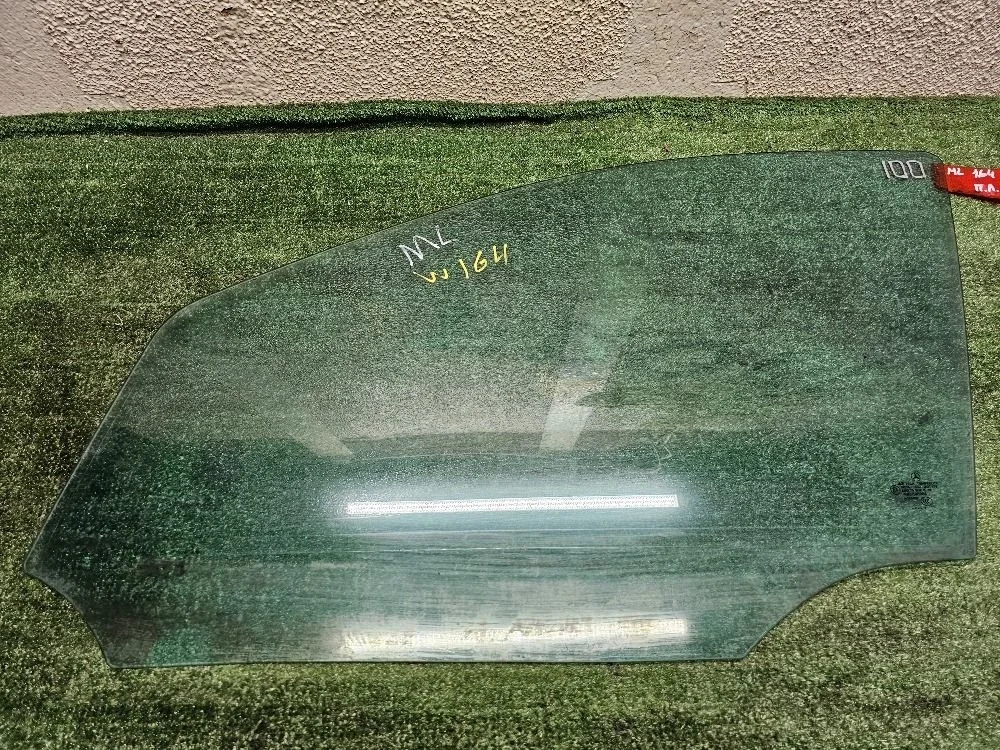 Стекло двери переднее левое Mercedes M-Class W164