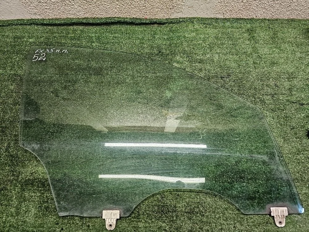 Стекло двери передней правой на Infiniti FX35