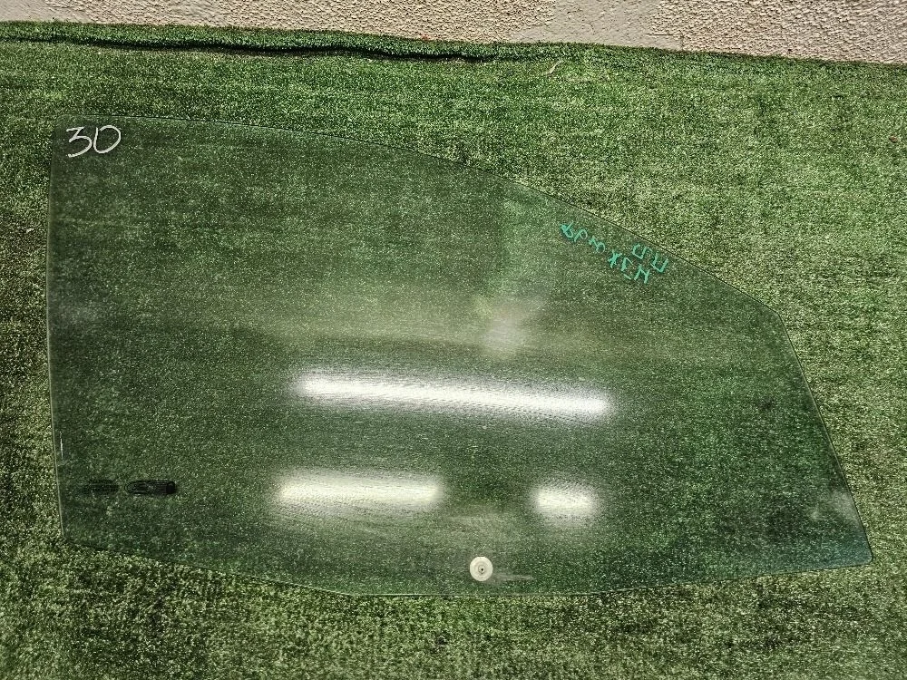 Стекло двери передней правой Ford Fusion