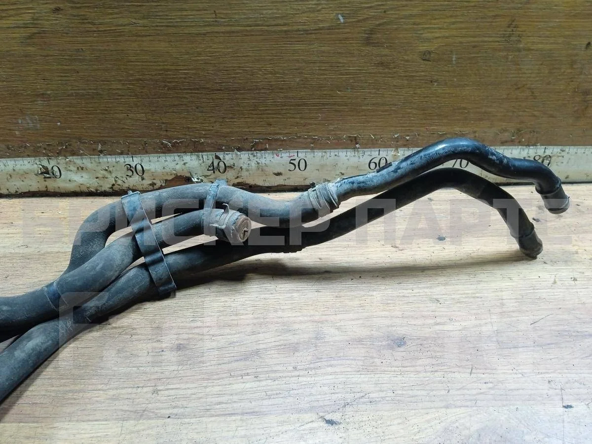 Патрубок отопителя Ленд Ровер Дискавери 3