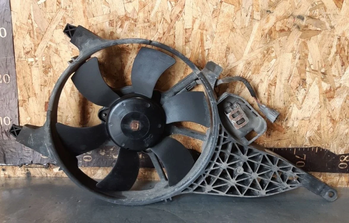 Вентилятор охлаждения Nissan Navara D40 (2004—2010) 2008 серебристый