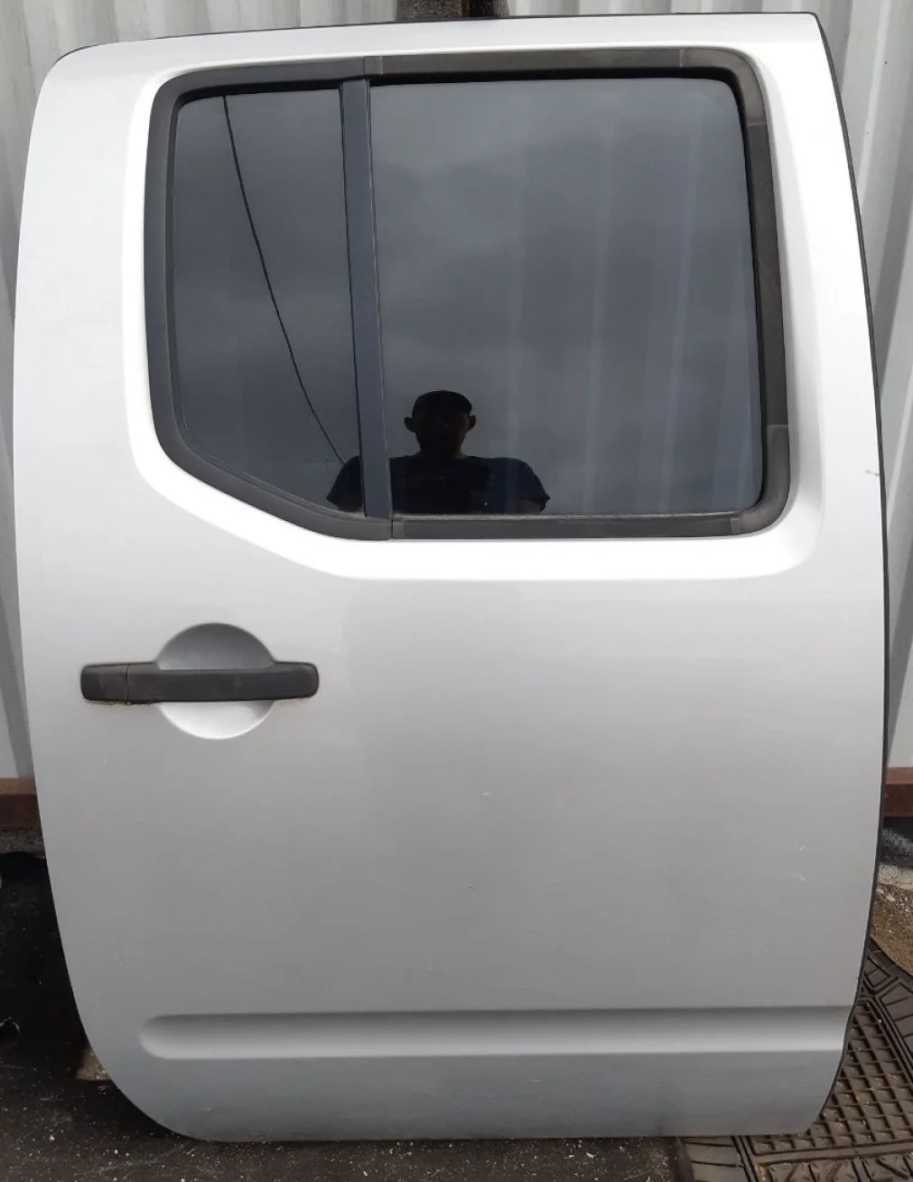 Дверь задняя правая Nissan Navara D40 (2004—2010) 2008 серебристый