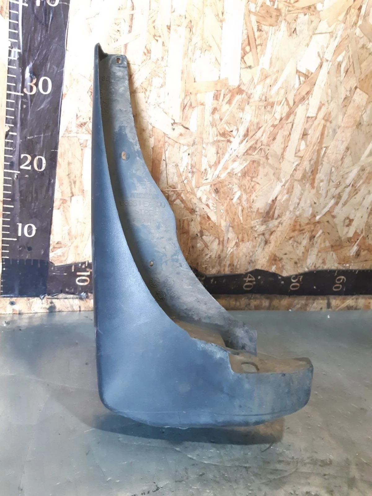 Брызговик передний левый Nissan Pathfinder III рестайлинг (2010—2014) 2012 KL0 - SILVER METALLIC