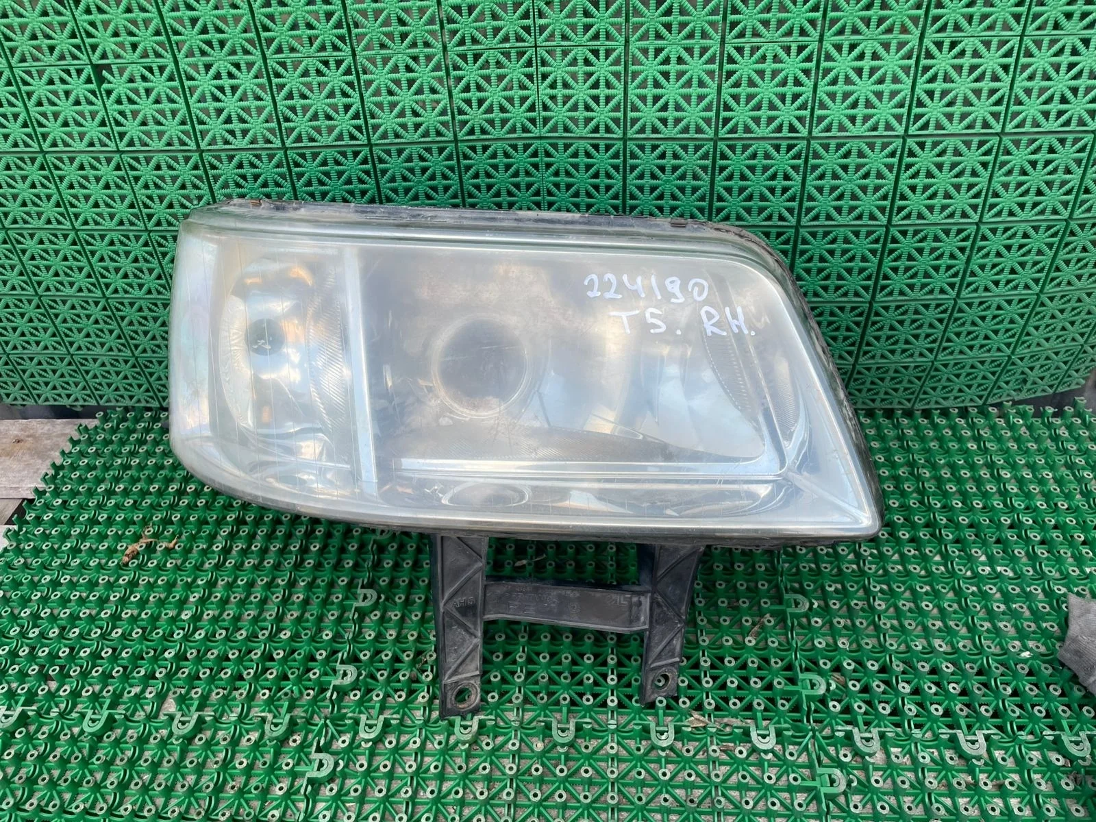 Фара VOLKSWAGEN TRANSPORTER T5 2003- правая Б/У TRANSPORTER T5(2003-2015)