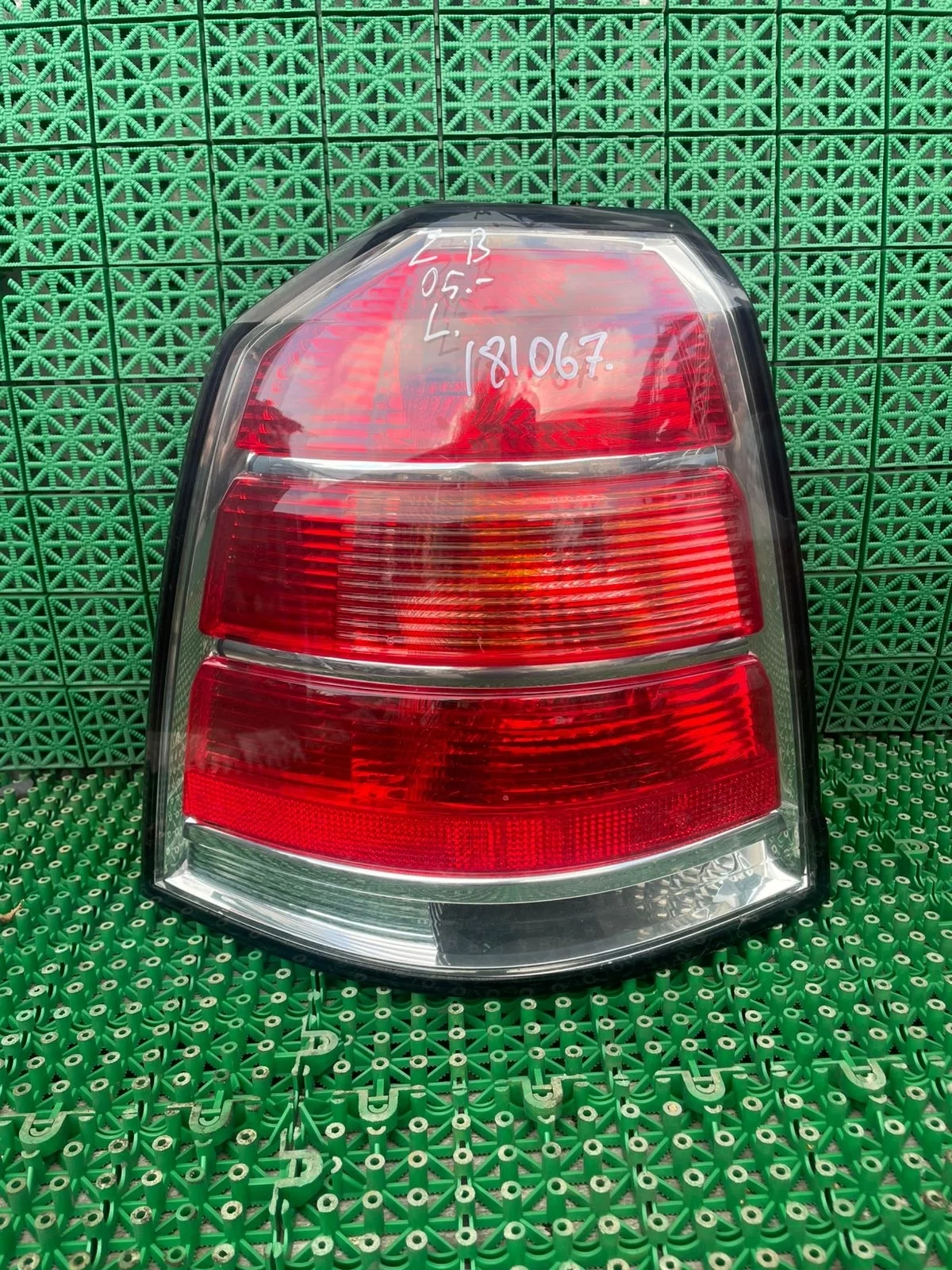 Фонарь OPEL ZAFIRA B 2005- правый б/у ZAFIRA B(2005-2014)