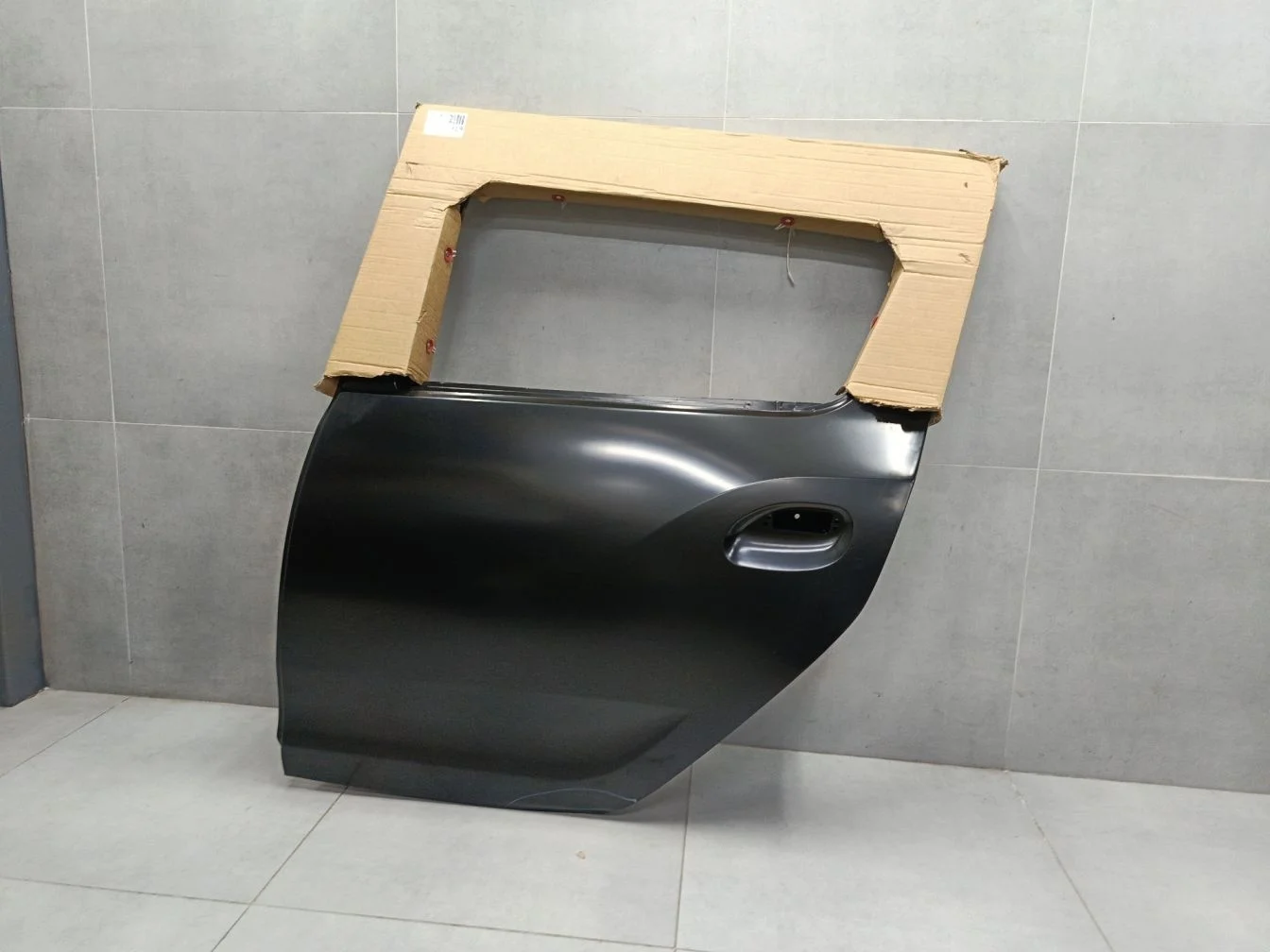 Дверь левая задняя для Renault Sandero 2014-