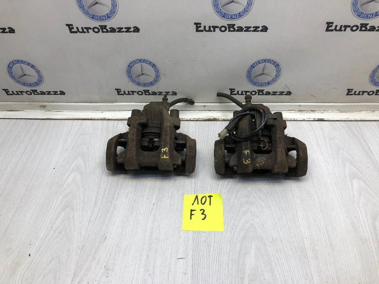 Тормозной суппорт задний Mercedes W251