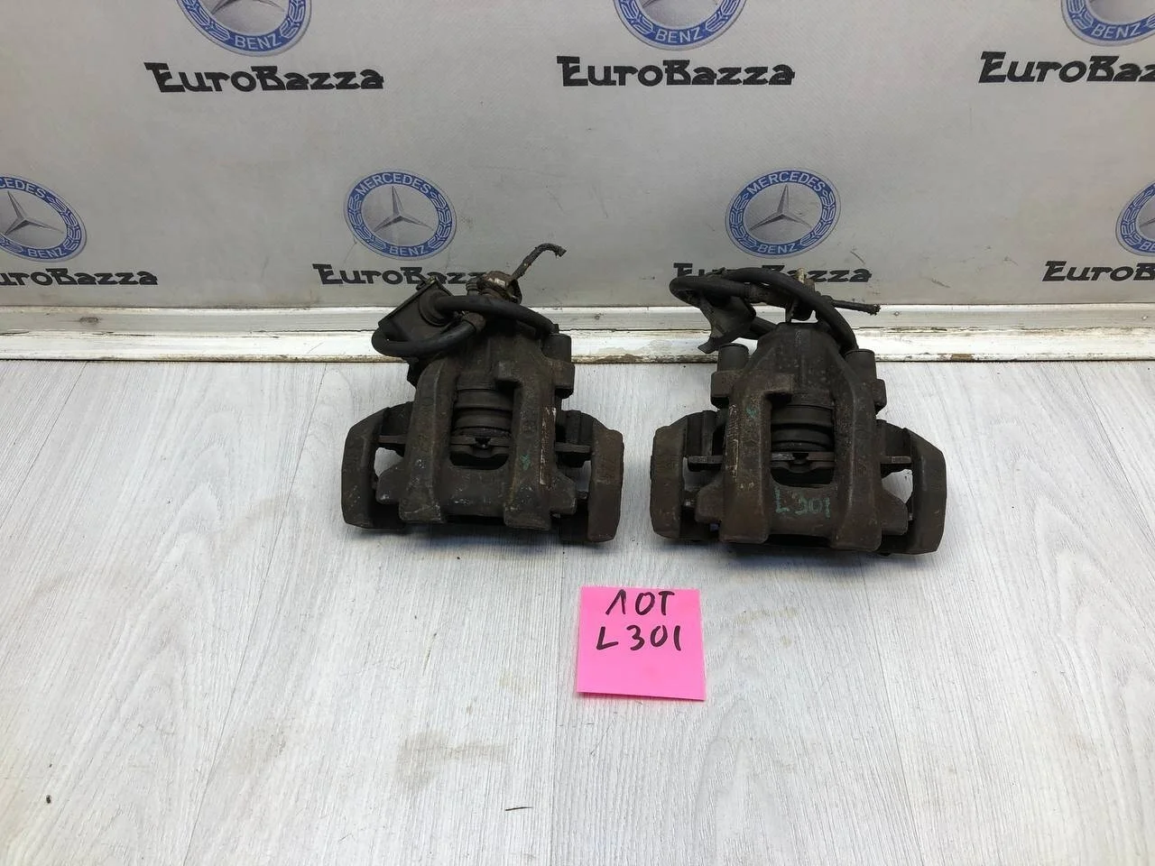 Тормозной суппорт задний Mercedes W251