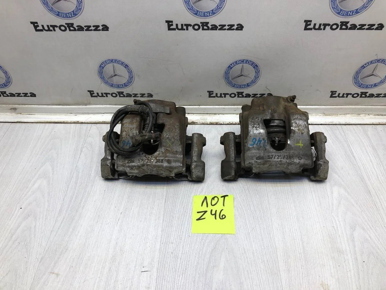 Тормозной суппорт передний Mercedes W210