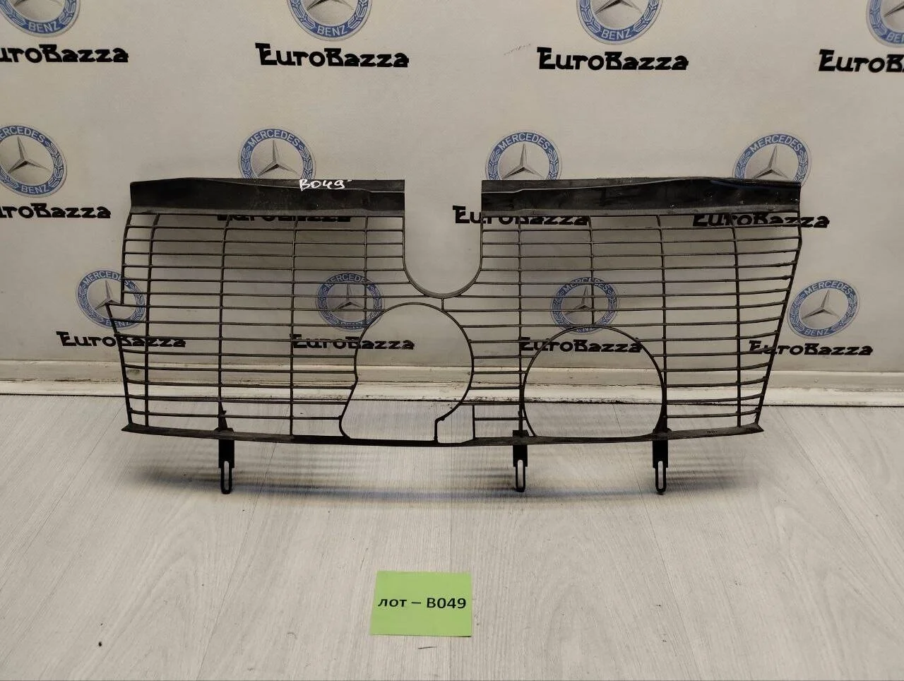 Накладка радиатора Mercedes W210