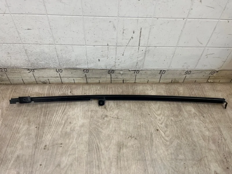 НАПРАВЛЯЮЩАЯ ПЛАНКА СТЕКЛА ДВЕРИ MITSUBISHI PAJERO SPORT 2 2008 2009 2010 2011 2012 2013 2014 2015 2016 5735A168 KH, задняя правая