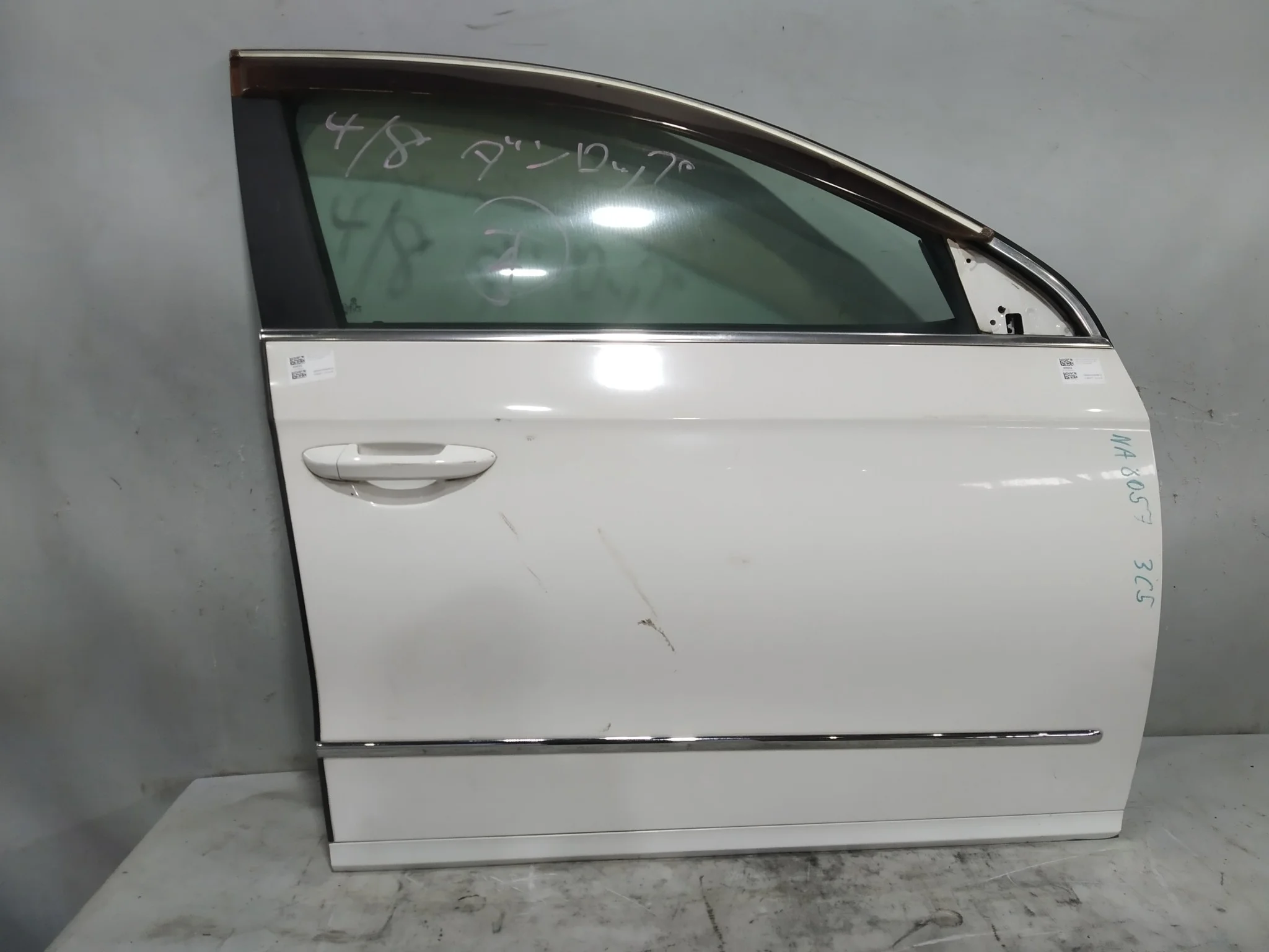 ДВЕРЬ VOLKSWAGEN 3C4831056J ПЕРЕД ПРАВО белый, LB9A NA8057