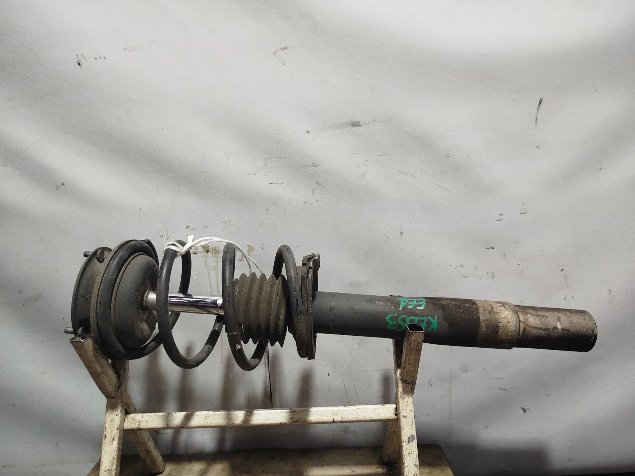 СТОЙКА ХОДОВКИ BMW 5-SERIES E60 E61 ПЕРЕДНЯЯ ЛЕВАЯ ПРАВАЯ 31326764457 2WD KE653(1)