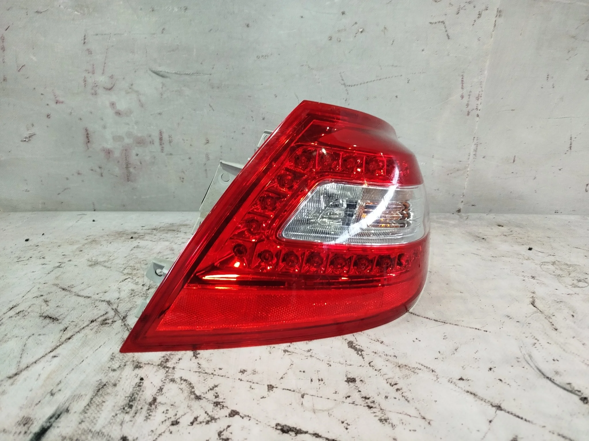 ФОНАРЬ NISSAN ПРАВО 26550JN00A KB913