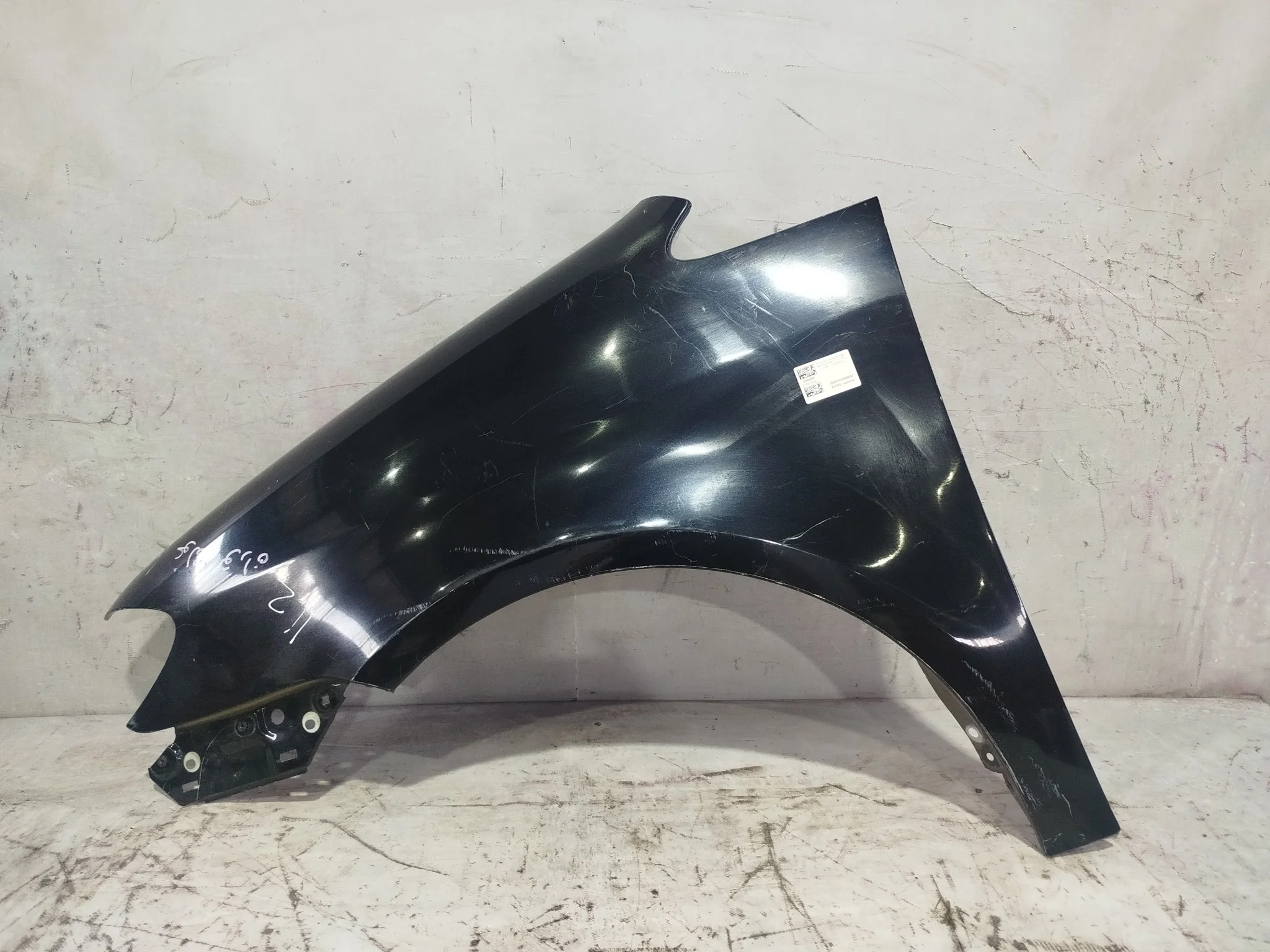 КРЫЛО VOLKSWAGEN 1T0821021B ПЕРЕД ЛЕВО черный DY382