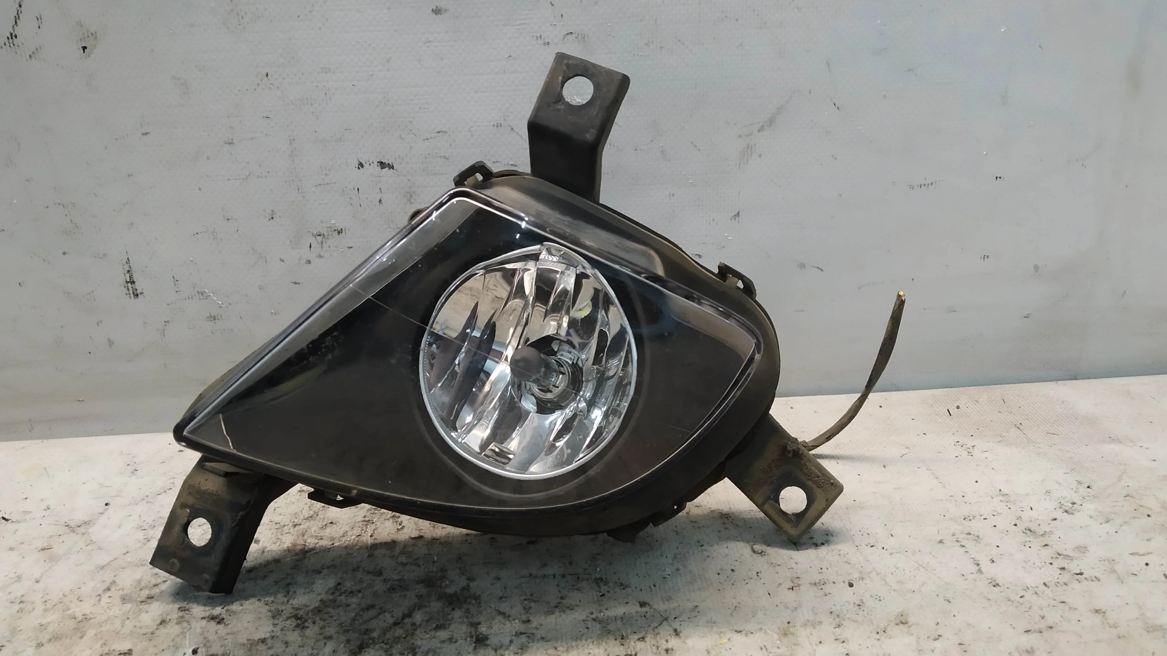 ТУМАНКА BMW ЛЕВО 63177199893 NA7437Z