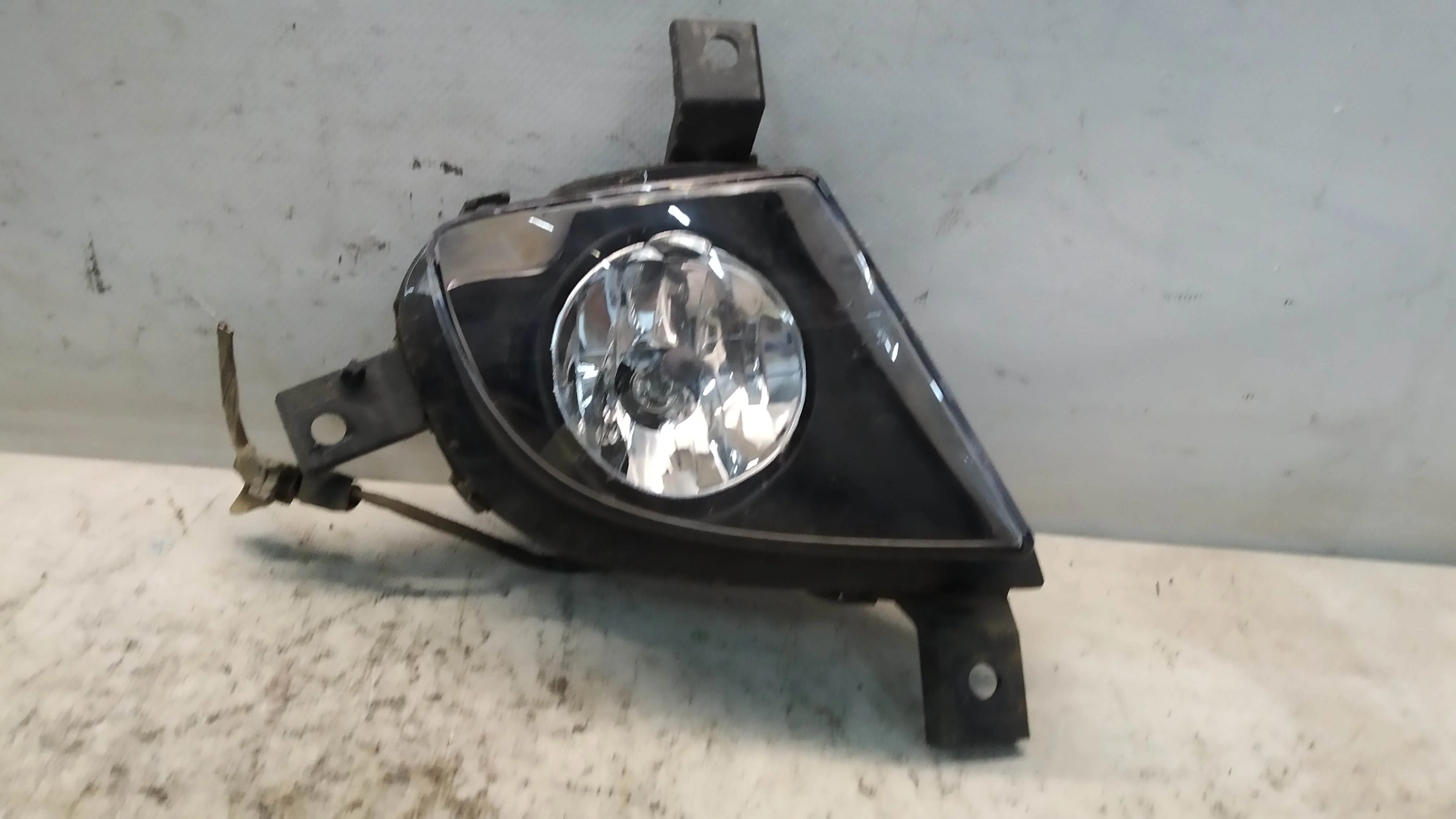 ТУМАНКА BMW ПРАВО 63177199894 NA7437Z