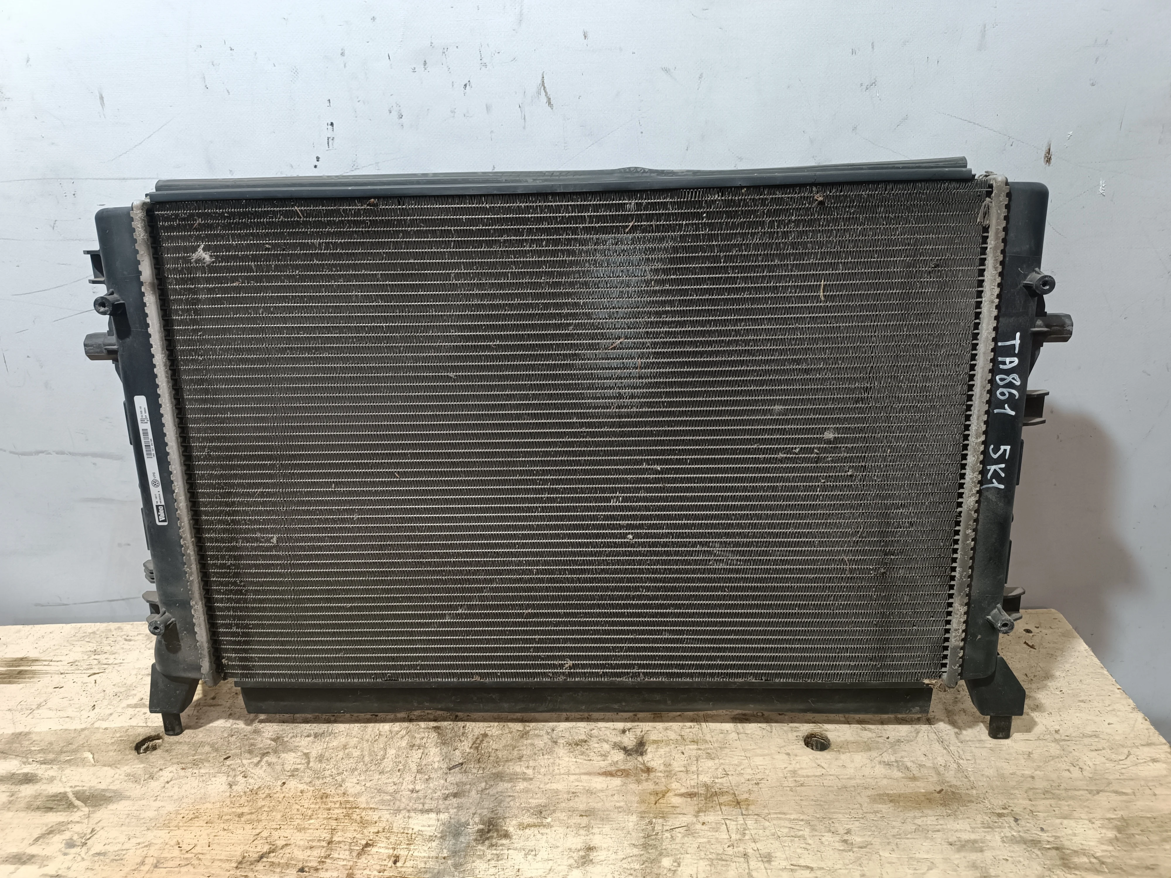 РАДИАТОР ДВИГАТЕЛЯ AUDI VOLKSWAGEN SEAT SKODA ... CTKA CXSB CYVD CZCA ... TOLEDO TOURAN TT YETI ... B6 B7 MK5 MK6 БЕЗ ДИФФУЗОРА 1K0121253BB TA861Z