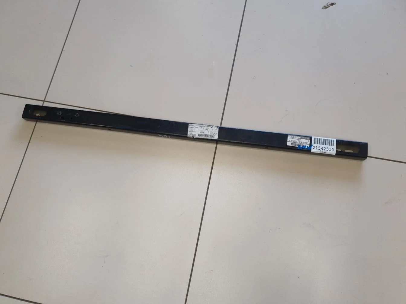 Усилитель переднего бампера для Nissan X-Trail T30 2001-2006