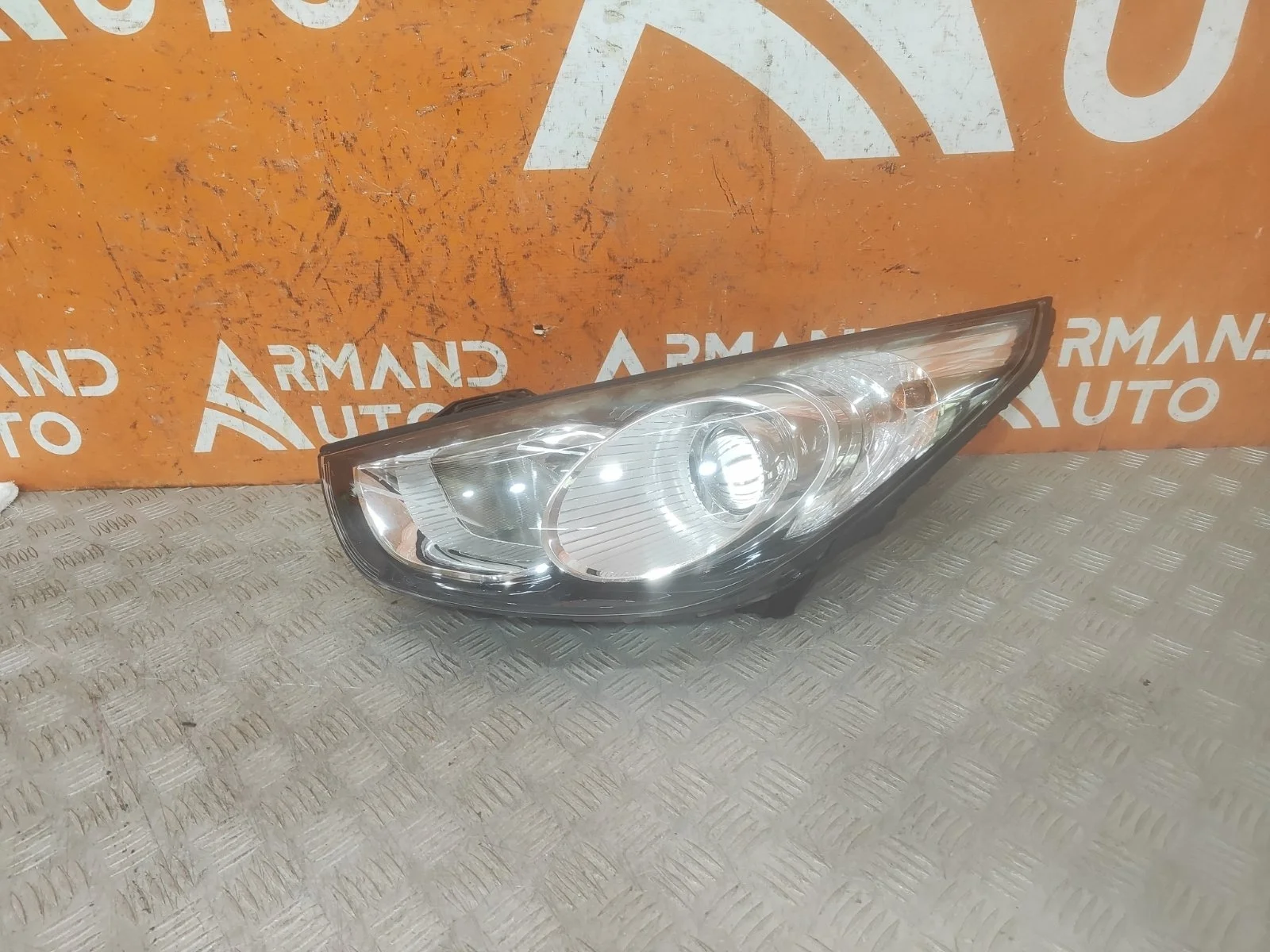 Фара Hyundai IX35 2010-2013