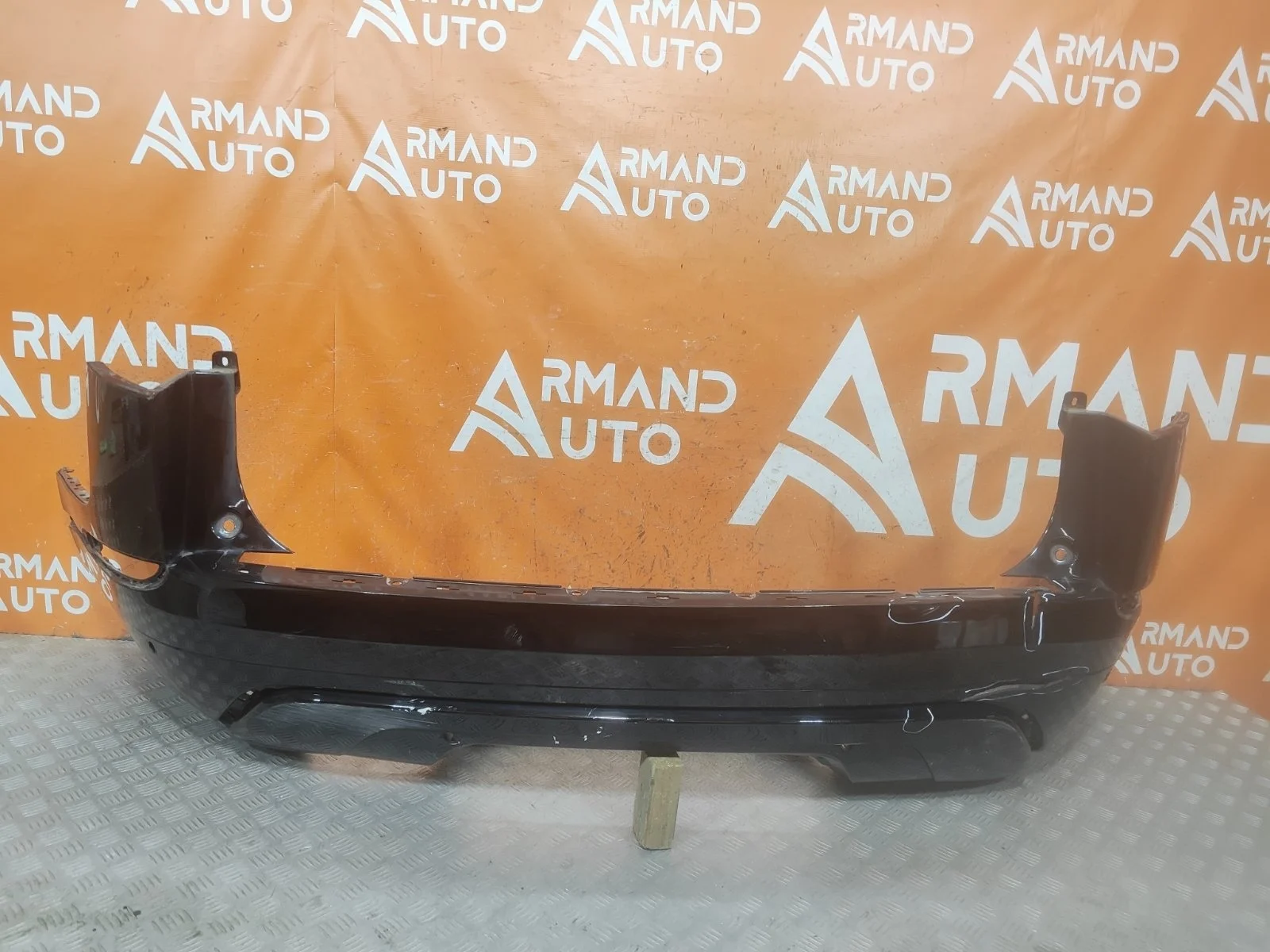 Бампер Land Rover Range Velar 2017-нв L560