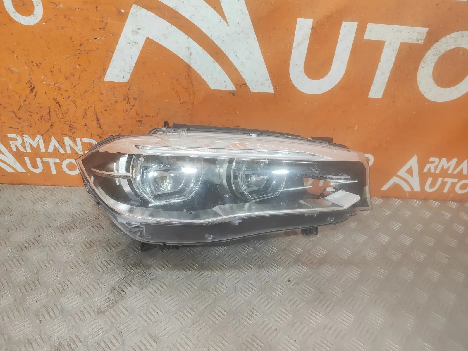 Фара BMW X5 2013-2018 F15