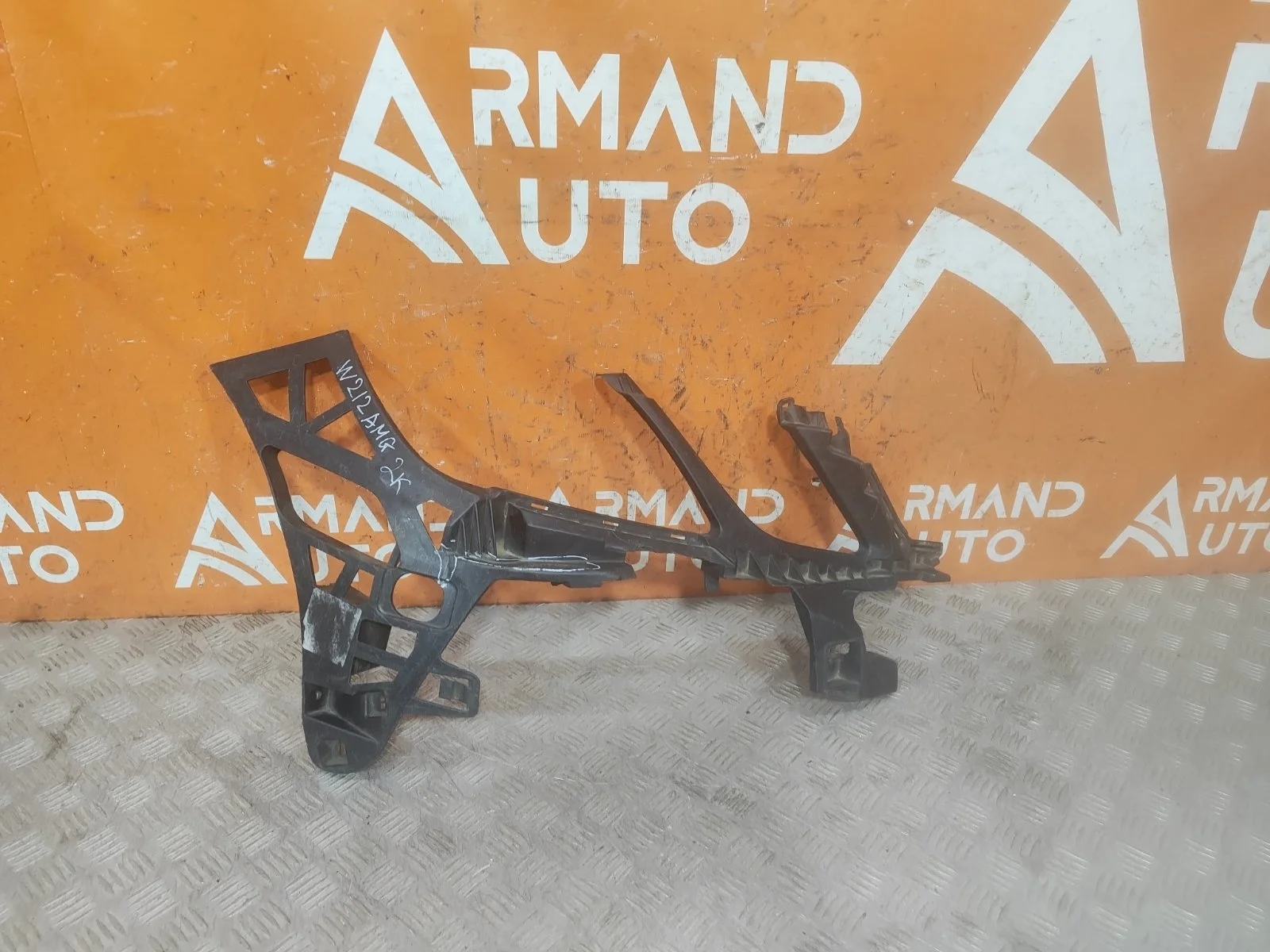 Кронштейн бампера Mercedes -Class 2009-2013 W212, S212