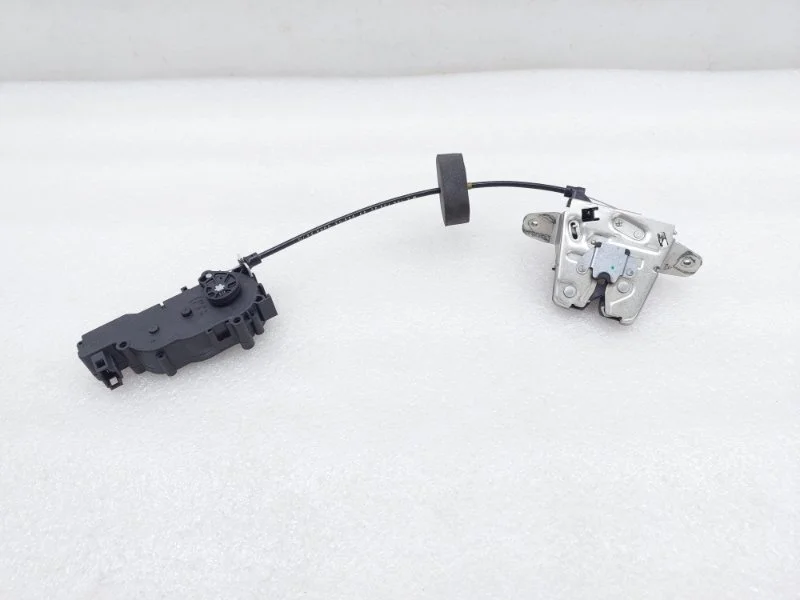 Замок двери багажника Mercedes-Benz GL-Class 2015 W166