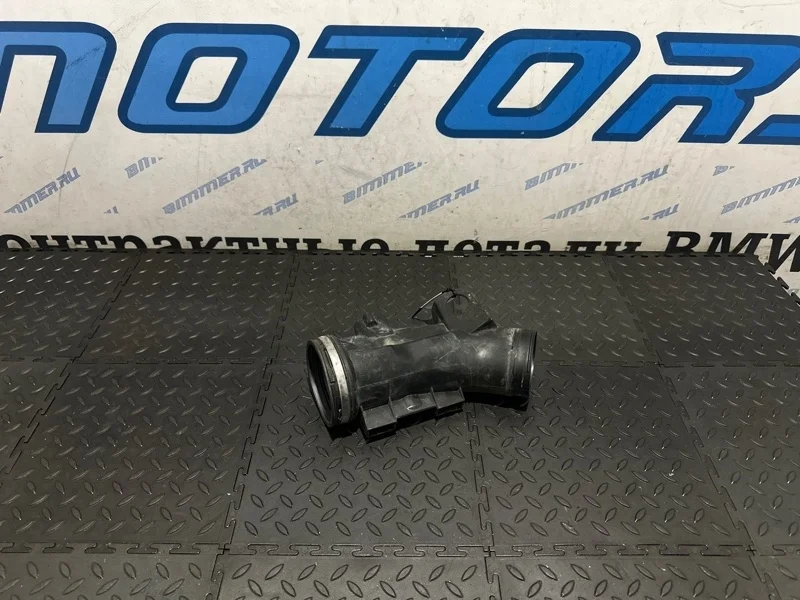 Воздуховод BMW X6 2013 13717605585 E71 N55B30A