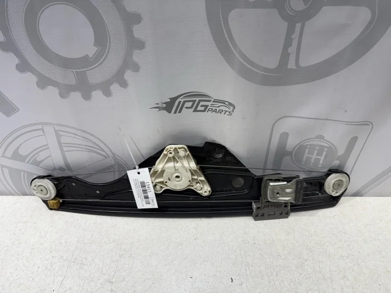 Стеклоподъемник задний левый Mercedes-benz 2005 W211