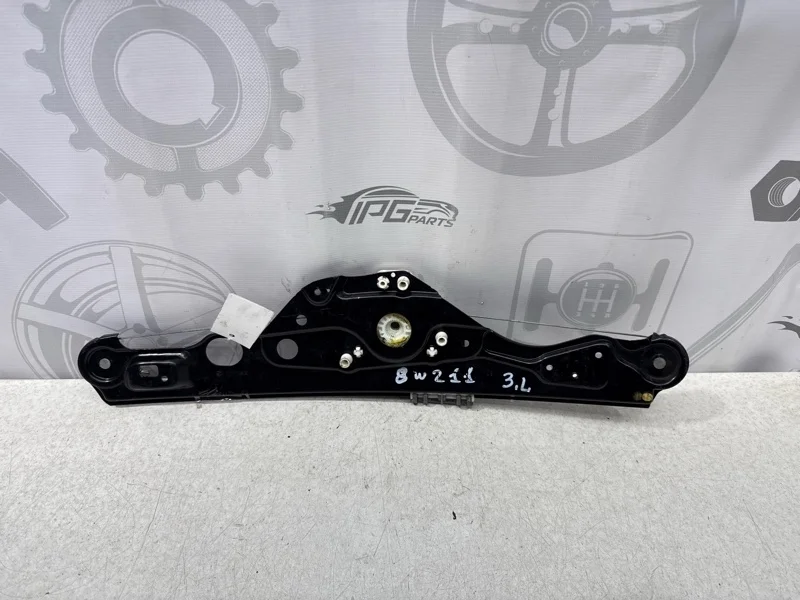 Стеклоподъемник задний левый Mercedes-benz 2002 W211