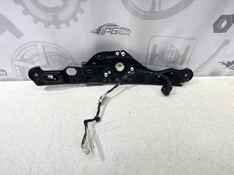 Стеклоподъемник задний левый Mercedes-benz 2002 W211